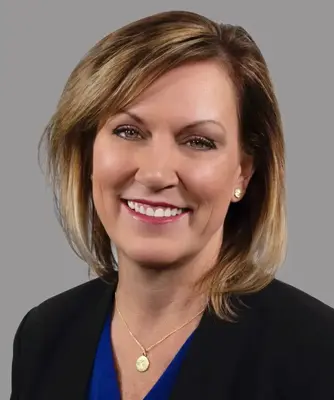Portrait of Kim Dixon, Associate Broker